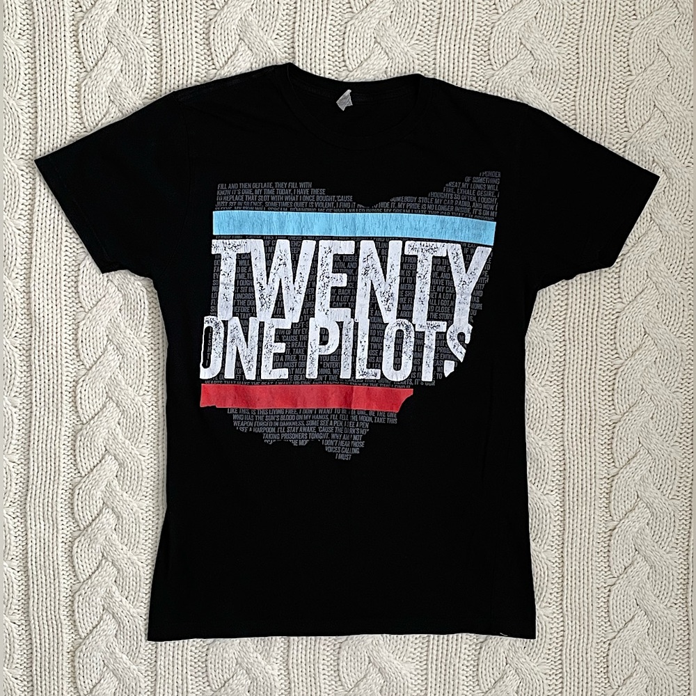 🌼2 for $20🌼 Twenty One Pilots Band Tee - Hot Topic